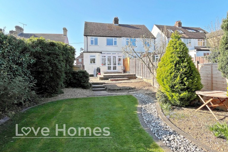 Station Road, Flitwick