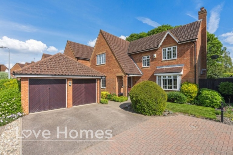Manor Farm Close, Barton-Le-Clay, MK45 4TB
