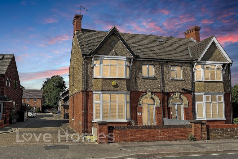 Kings Road, Flitwick