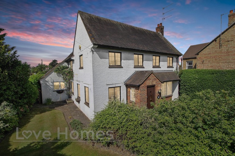 Ampthill Road, Flitwick