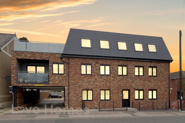 Newberry Court, Kings Road