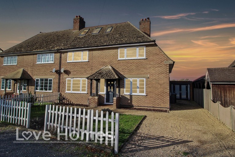 Manor Close, Westoning