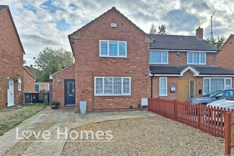 York Close, Barton-Le-Clay, MK45 4QB