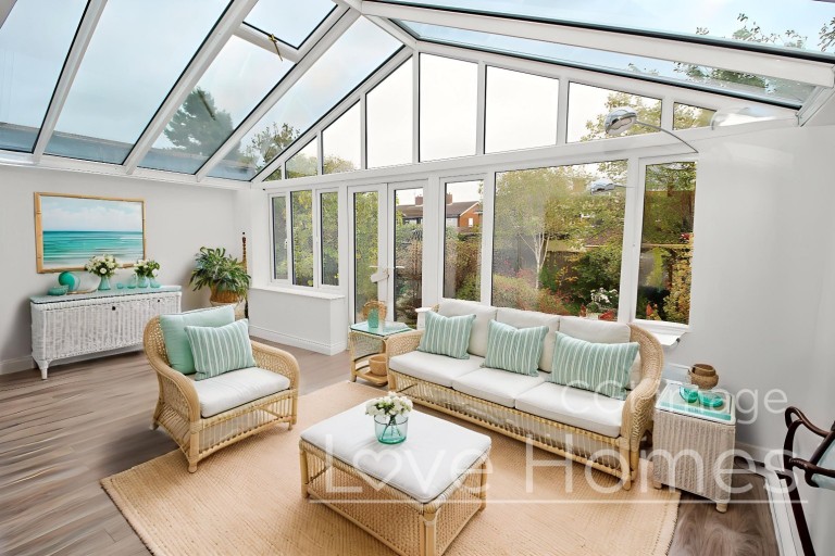 Russell Road, Toddington