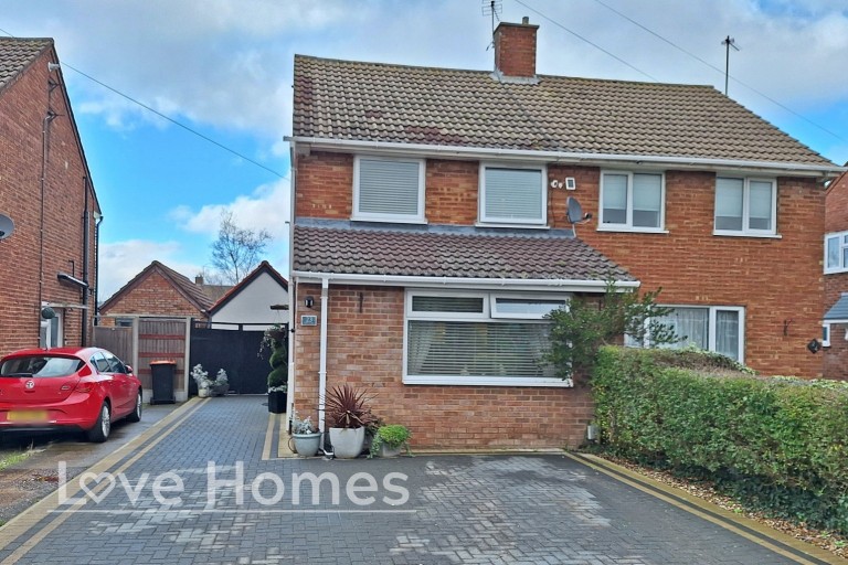York Close, Barton-Le-Clay, MK45 4QB