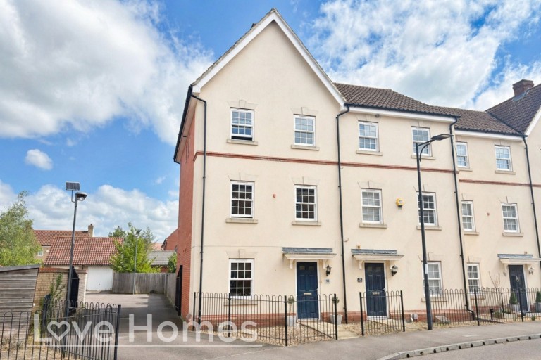 Brooklands Avenue, Wixams