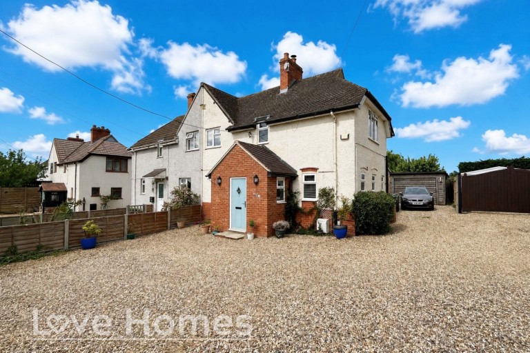 Sand Road, Flitton