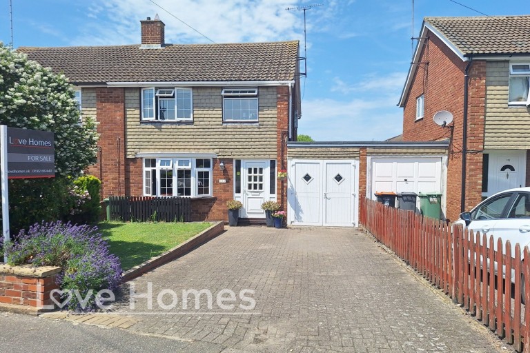 Norman Road, Barton-Le-Clay, MK45 4PT
